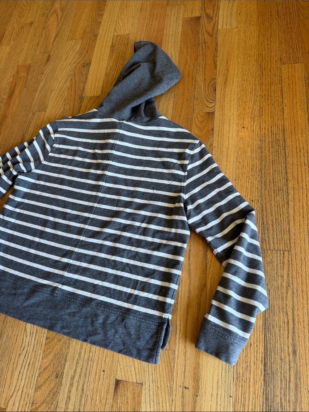 CAbi Charcoal Gray & White Striped Lace-Up Hoodie Medium - Picture 14 of 14